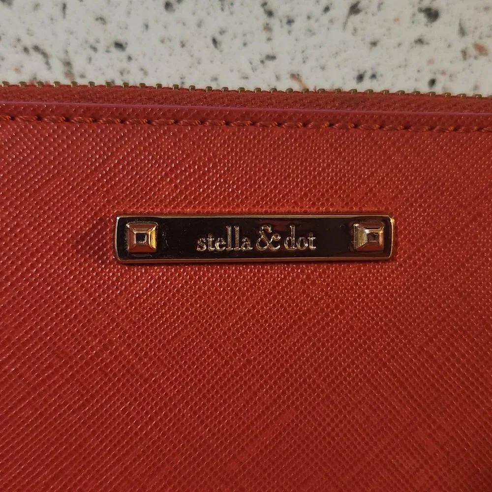 Stella & Dot Red Pink Poppy Mercer Tassel Zip Wallet